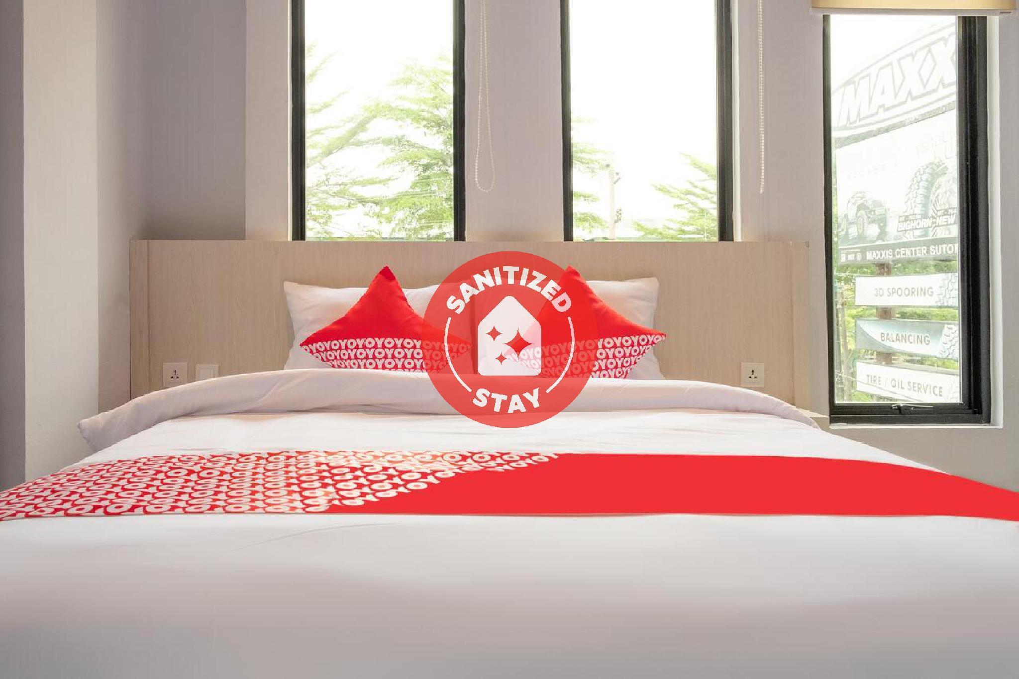 Super Oyo 3150 Theodore Homestay Medan Exterior photo